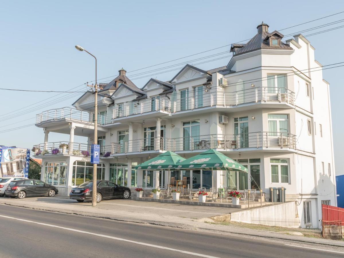 A Klub Apartmani Mrcajevci Exterior foto